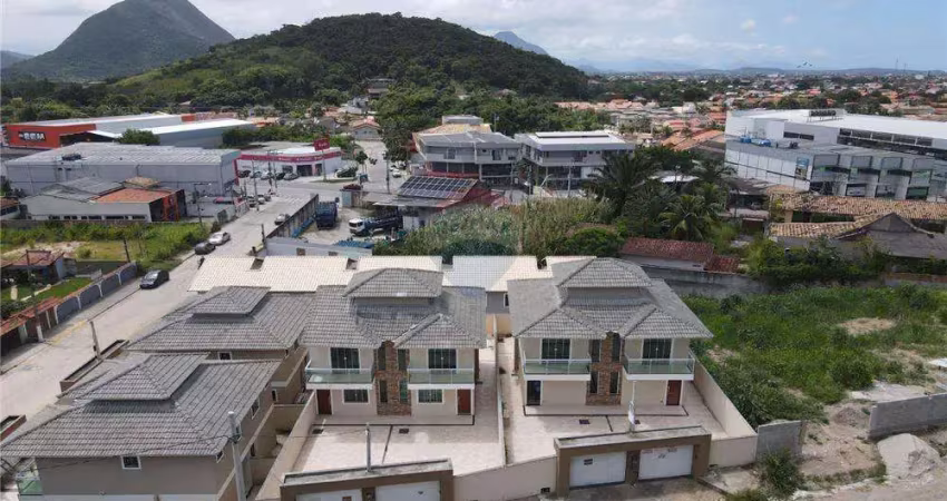 Casa com dois dormitórios e banheiro no centro do barroco.