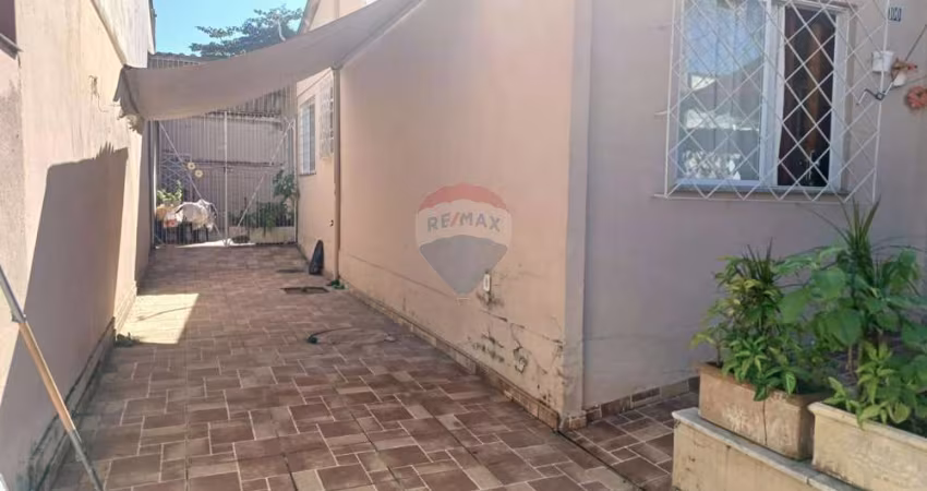 Casa de 2 dormitórios sendo 1 suíte em condomínio fechado.