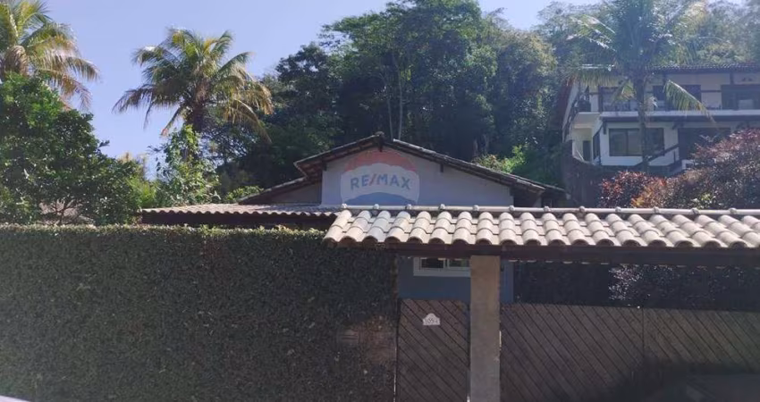Linda casa bucólica em reserva Itaipu