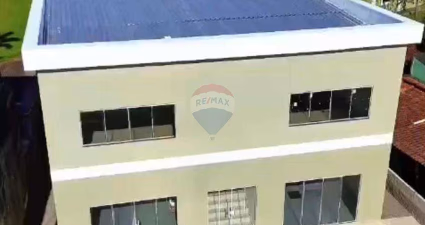 Prédio Comercial à Venda em Maricá/RJ | 2 Pavimentos| 2 lojas e 4 salas | 324m² Construídos