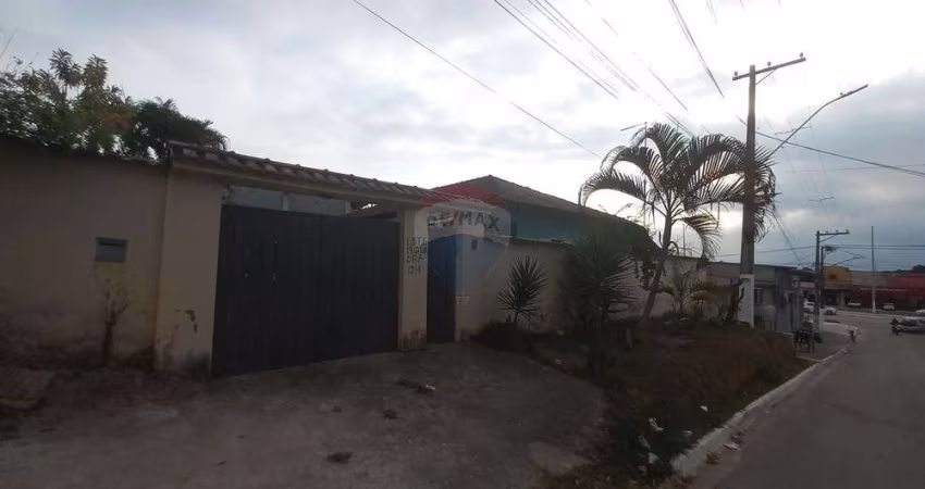 Casa c/ Piscina e Espaço Gourmet em Itaboraí! ótima localização comercial