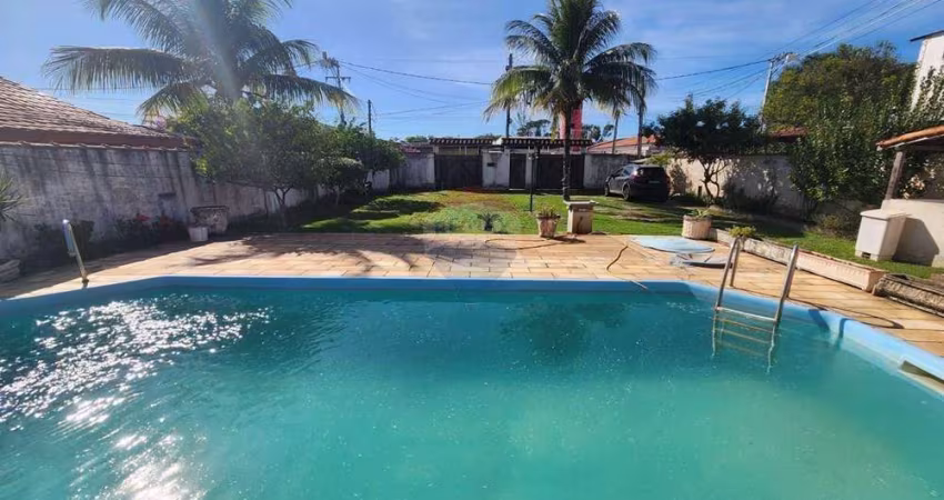 Casa 4 dormitórios, 3 suítes, piscina, área gourmet, com 600m,