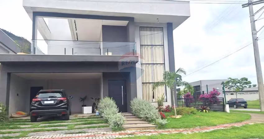 Casa em condomínio fechado com 4 quartos à venda no Inoã, Maricá 