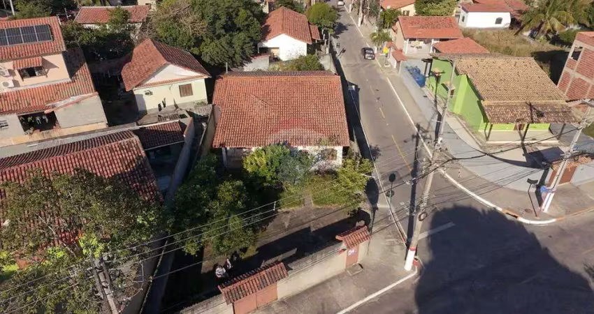 'casa linear, 473m, 3 quartos, 2 suítes, no centro de maricá'