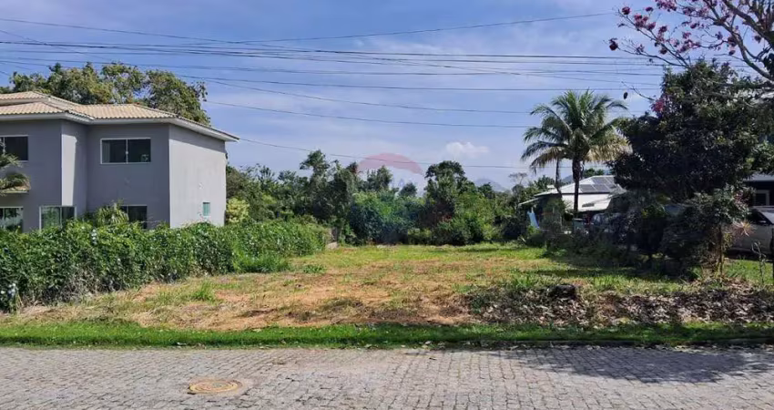 Terreno de 970 m² documentado em condominio fechado
