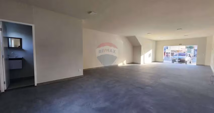 Loja em prédio comercial à venda em maricá/rj | 80m² construídos