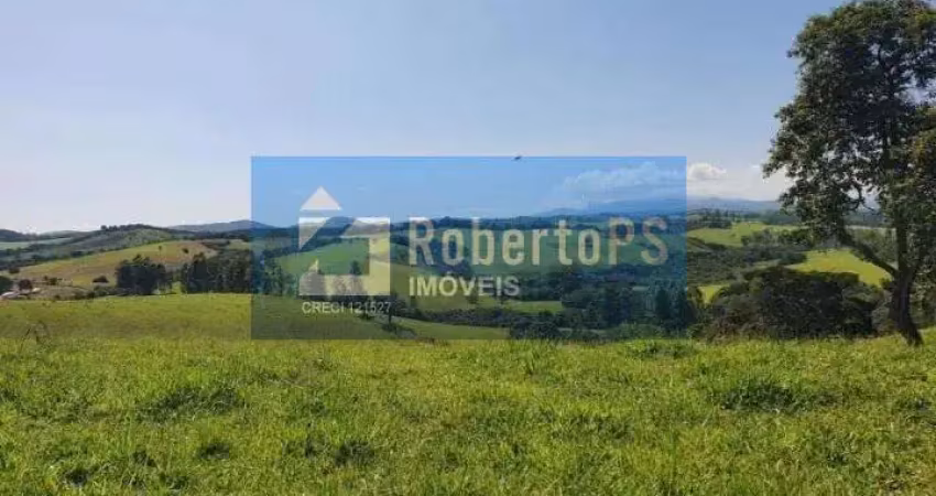 Fazenda de 242 hectares no centro de cruzília-mg, com 8 banheiros, à venda!
