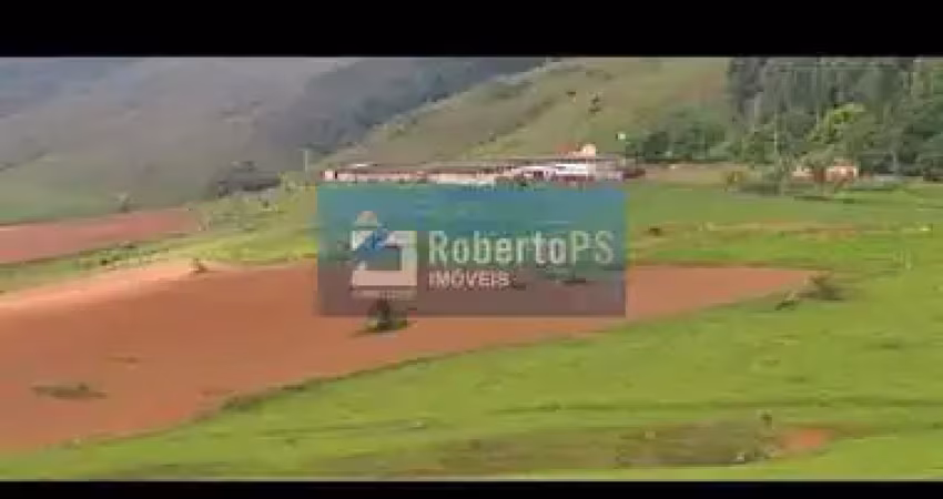 Fazenda com 2 salas à venda no Centro, Aiuruoca 