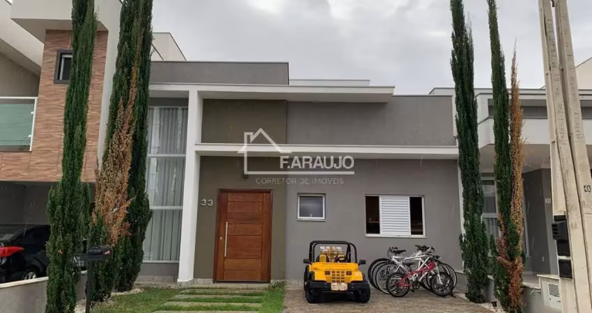 Casa térrea com piscina e planejados no Terras de São Francisco, Sorocaba - Segurança 24h, lazer completo e localização privilegiada