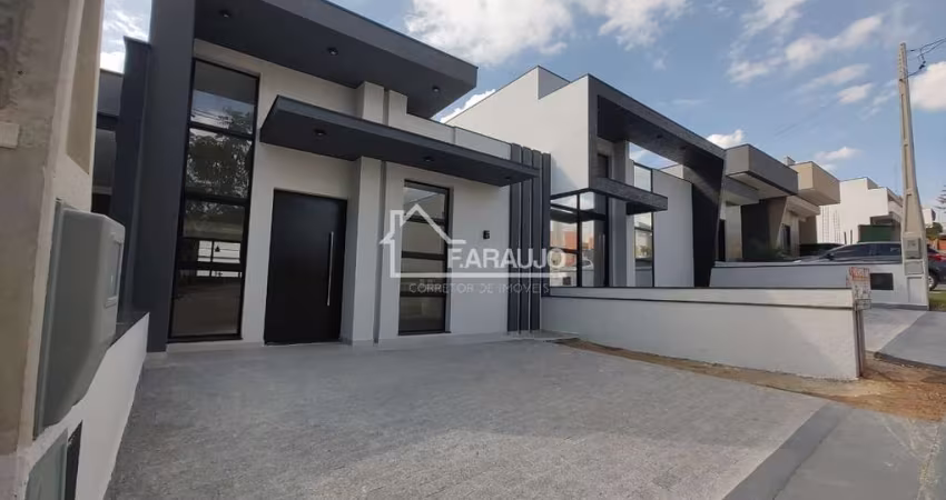 Casa térrea com 3 dormitórios, suíte, área gourmet e piscina à venda no Villaggio Ipanema 1 - Sorocaba-SP