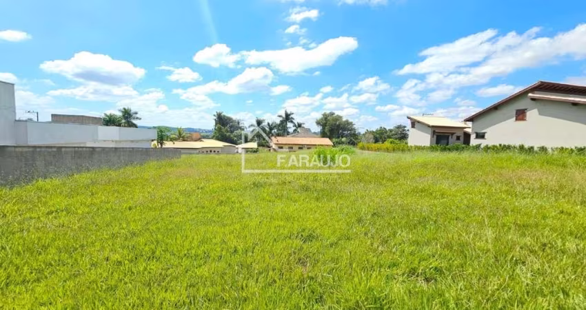 Terreno 865m² no Village da Serra | Segurança, lazer completo e localização privilegiada | Invista na sua qualidade de vida!