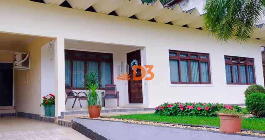 Casa com 3 quartos à venda no Garcia, Blumenau 