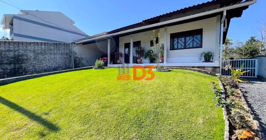Casa com 3 quartos à venda no Fortaleza Alta, Blumenau 