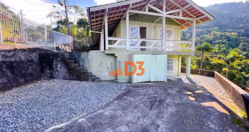 Casa com 3 quartos à venda no Valparaíso, Blumenau 