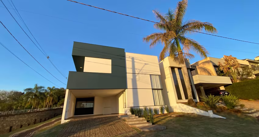 Casa a venda condomínio royal forest com 3 quartos ( sendo as 3 suítes)