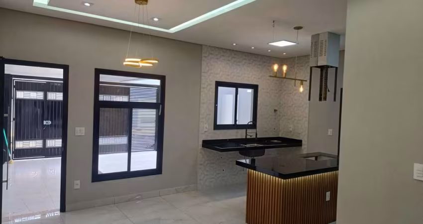 Imperdível! Casa à venda em Indaiatuba-SP, no Jardim Monte Carlo, com 3 quartos, 1 suíte, 1 sala, 2 banheiros, 2 vagas, 97m²