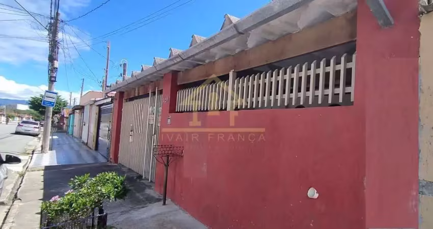 Casa para Venda em Taubaté, Jardim Mourisco, 5 dormitórios, 1 suíte, 3 banheiros, 3 vagas