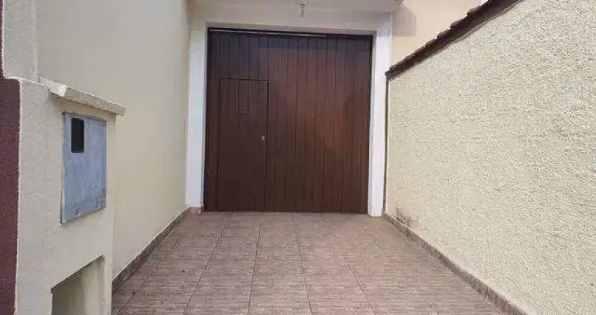 Casa para Venda em Taubaté, Jardim Gurilândia, 2 dormitórios, 2 banheiros, 3 vagas