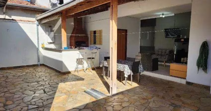 Casa para Venda em Taubaté, Jardim Gurilândia, 5 dormitórios, 2 suítes, 3 banheiros, 4 vagas