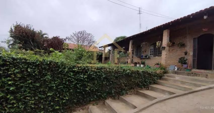 Casa para Venda em Taubaté, Quinta dos Eucaliptos, 3 dormitórios, 1 suíte, 3 banheiros, 4 vagas