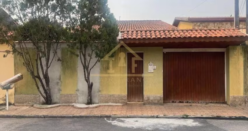 Casa para Venda em Taubaté, Parque São Luís, 5 dormitórios, 2 suítes, 3 banheiros, 2 vagas