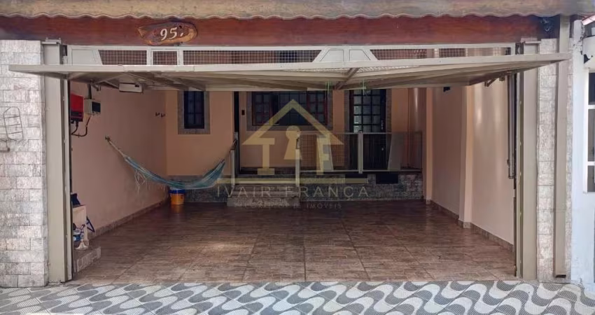 Casa para Venda em Taubaté, Cidade Jardim, 3 dormitórios, 1 banheiro, 2 vagas