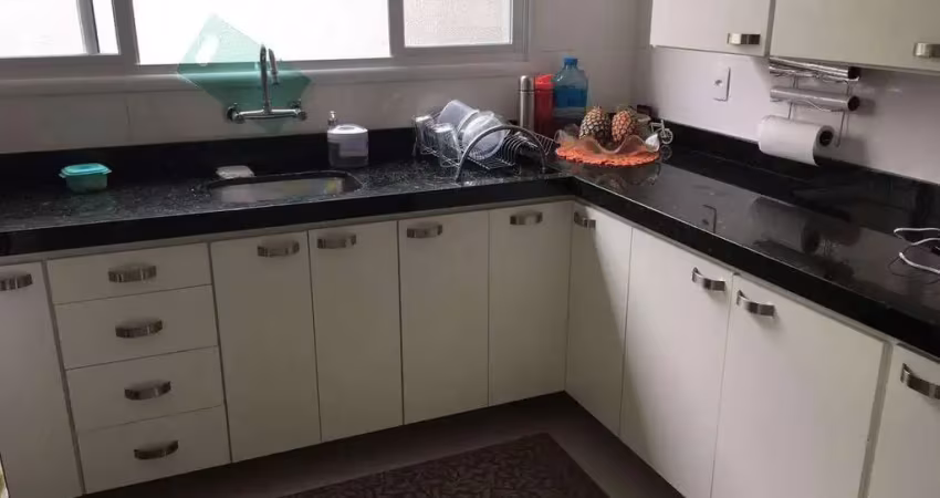 Casa para Venda em Taubaté, Piracangaguá, 3 dormitórios, 1 suíte, 1 banheiro, 2 vagas