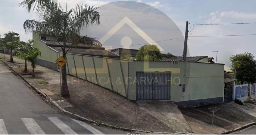 Casa para Venda em Taubaté, Jardim América, 3 dormitórios, 2 suítes, 3 banheiros, 7 vagas