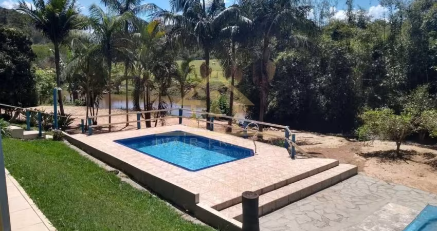Chácara para Venda em São Luiz do Paraitinga, Santo Antonio do Rio Abaixo, 2 dormitórios, 1 banheiro, 1 vaga