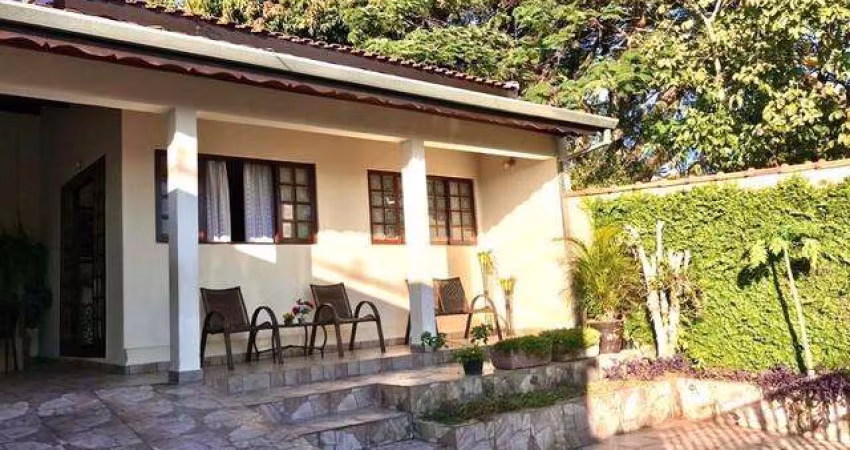 Casa para Venda em Taubaté, Granjas Santa Terezinha, 3 dormitórios, 1 suíte, 2 banheiros, 4 vagas