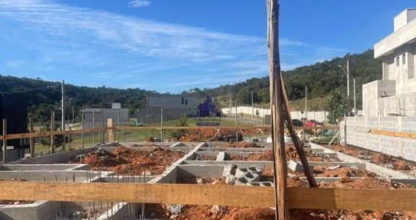 Terreno com fundação e projeto pronto