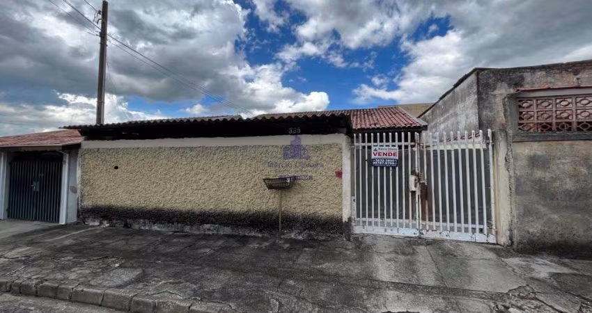 Imperdível oportunidade! Casa à venda em Taubaté-SP, Jardim Gurilândia: 3 quartos, 2 salas, 1 banheiro, 3 vagas de garagem, 120m².