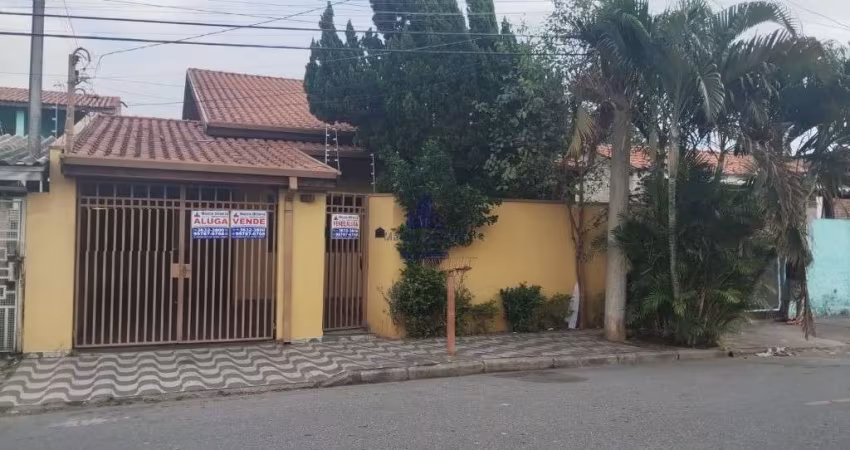 Casa excepcional para venda ou locação em Taubaté-SP, no bairro Chácara Leal: 3 quartos, 1 suíte, 2 salas, 2 banheiros, 2 vagas, 220m².