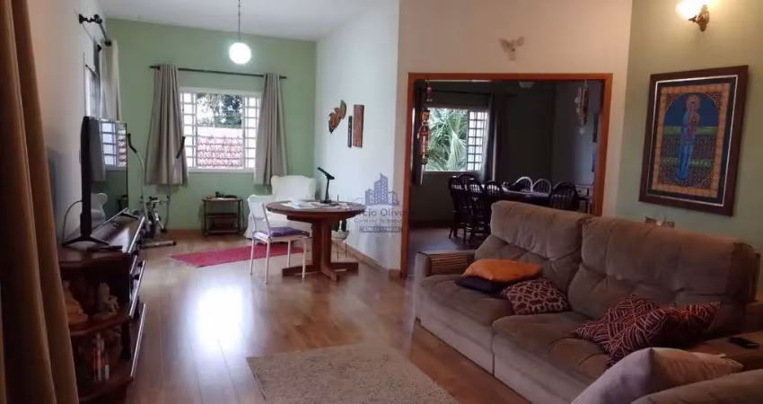 Impecável casa comercial à venda e ou locação em taubaté-sp, no bairro quiririm: 4 quartos, 1 suíte, 2 salas, 3 banheiros, 820,66m².