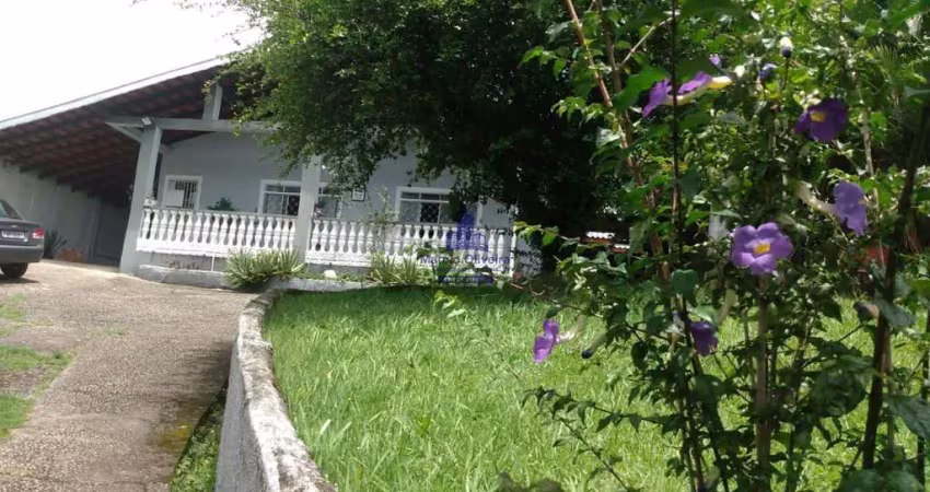 Chácara de Luxo para Venda ou Locação em Taubaté-SP - Bairro Barreiro  3 Quartos, 1 Suíte, 3 Salas, 3 Banheiros, 4 Vagas, 380m².