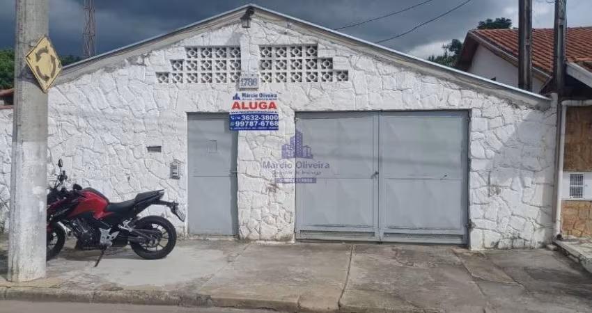Casa de 3 quartos com 1 suíte, 2 salas, 2 vagas na Gurilândia - Taubaté-SP  200m² de área. Venha conferir!