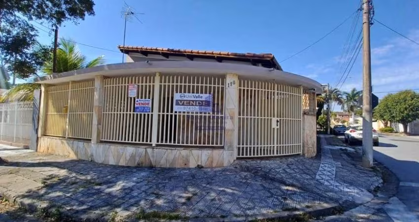 Espetacular Casa de 5 Quartos com 2 Suítes e 3 Vagas de Garagem no Jardim Maria Augusta, Taubaté-SP: 350m² de Pura Elegância!