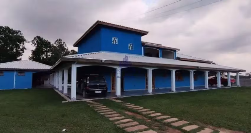Chácara de luxo à venda em caçapava-sp, bairro sítios de recreio mantiqueira: 3 quartos, 3 suítes, 3 salas, 4 banheiros, 5 vagas de garagem, 900m².