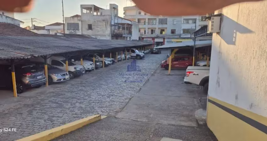 Área no centro de guaratinguetá ideal para magazines