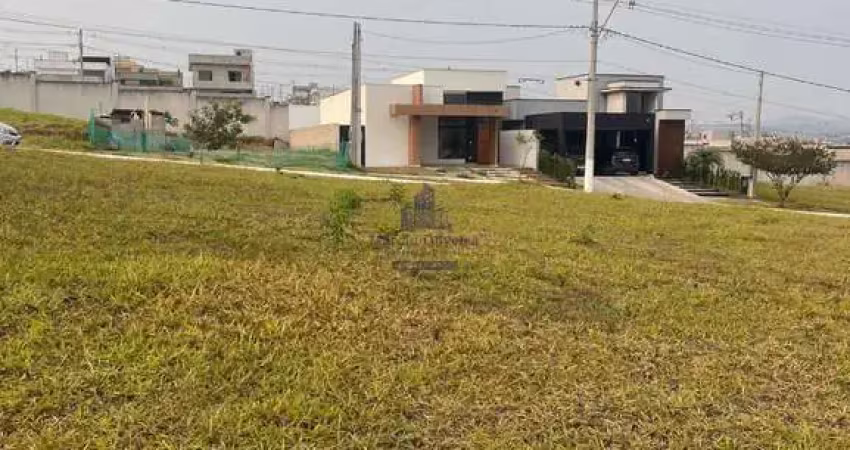 Terreno em condomínio fechado à venda no Vale dos Cristais, Taubaté 