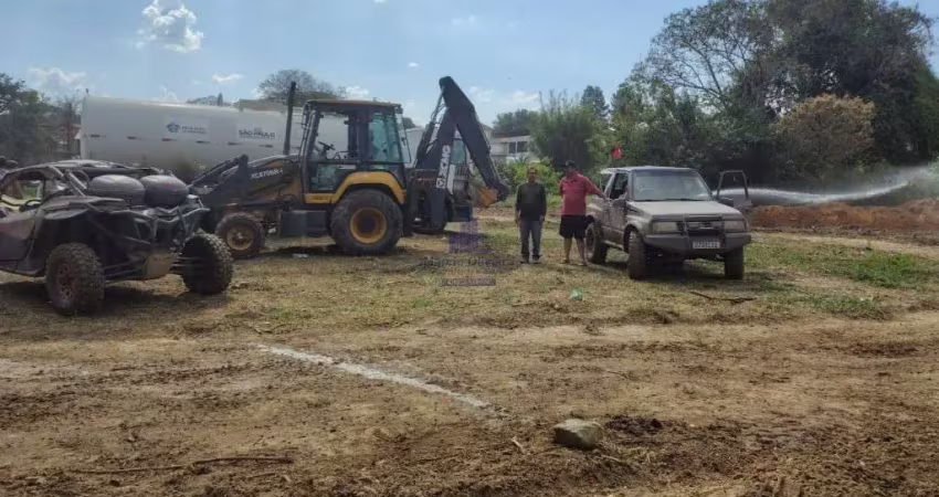 Terreno à venda no Cruz, Lorena 