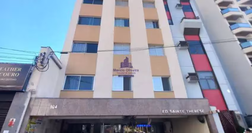Apartamento à venda no centro de taubaté-sp: 2 quartos, 1 suíte, 2 salas, 3 banheiros, 1 vaga de garagem, 110m². aproveite!