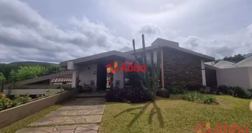 CASA DUPLEX ALTO PADRÃO EM CAMOBI - CA1225