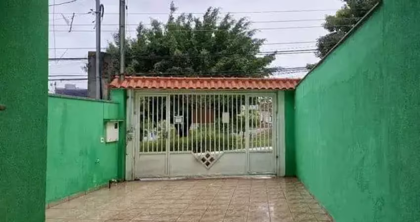 Excelente Casa assobradada  recém reformada à venda com 3 dormitórios, 1 suite, 3 vagas - Parque Co