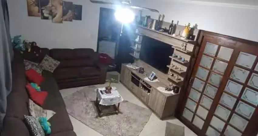 Excelente Sobrado à venda, com 119 metros, 3 dormitórios, 1 suite, 3 vagas - Jardim Vila Galvão, Gu