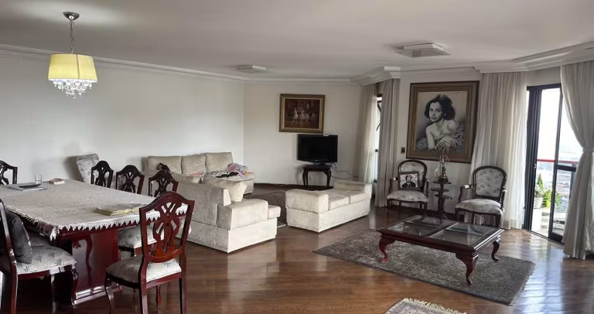 Encantador apartamento à venda, com 3 suites, sendo uma suite master e 4 vagas de garagem, na regiã