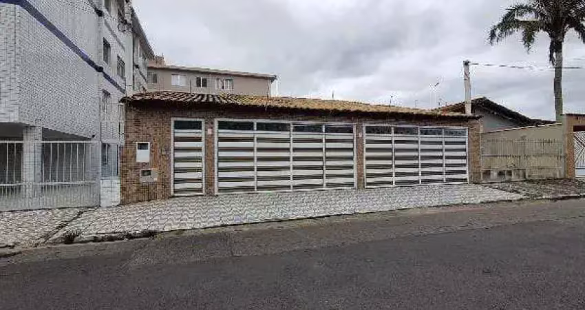 Casa à venda na Rua Marquês de Monte Alegre, Jardim Real, Praia Grande