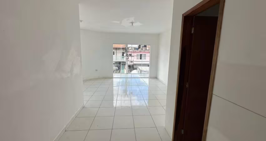 Sala Comercial com 39 m², Varanda e Banheiro no Presidente Dutra – Pronta para Seu Negócio!
