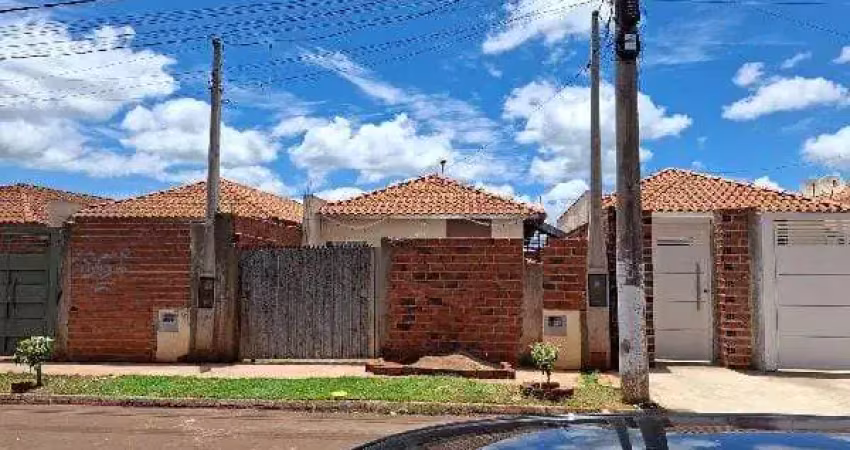 Casa à venda 2 quartos, 1 vaga, 43m², jardim empyreo, leme - sp
