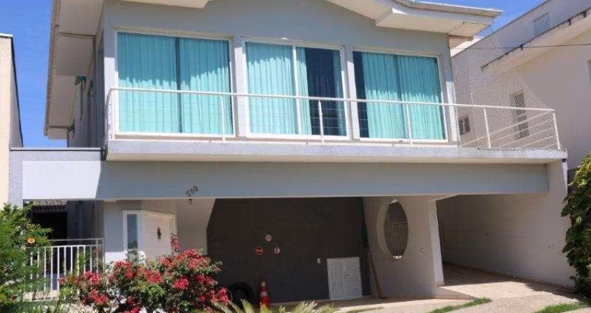 Casa em condomínio no Pinheirinho, Vinhedo-SP: 4 quartos, 4 suítes, 2 salas, 5 banheiros, 4 vagas de garagem, 310m². Venda ou locação!